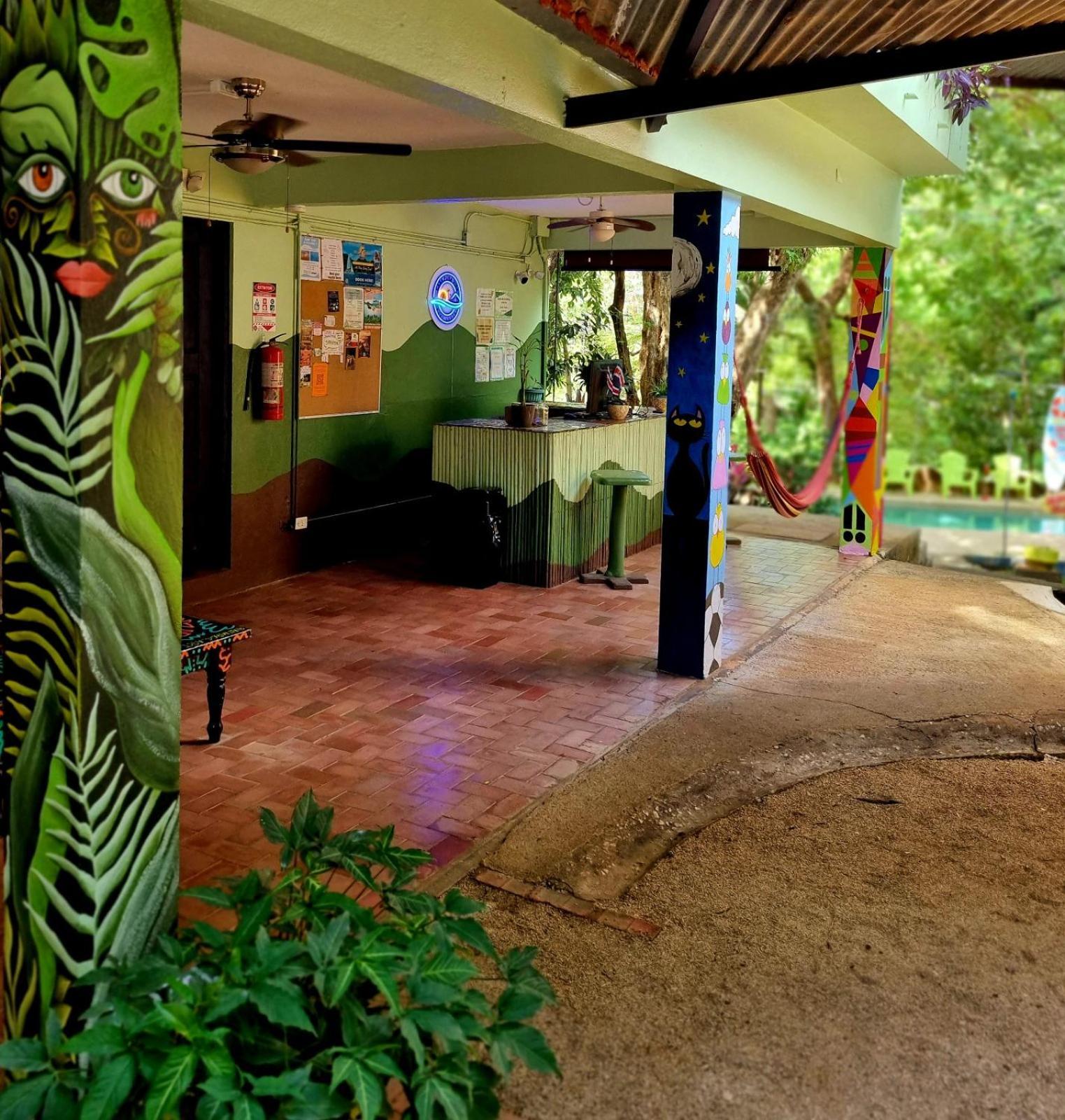 Casa Pura Vida Surf Hostel - Tamarindo Costa Rica Экстерьер фото