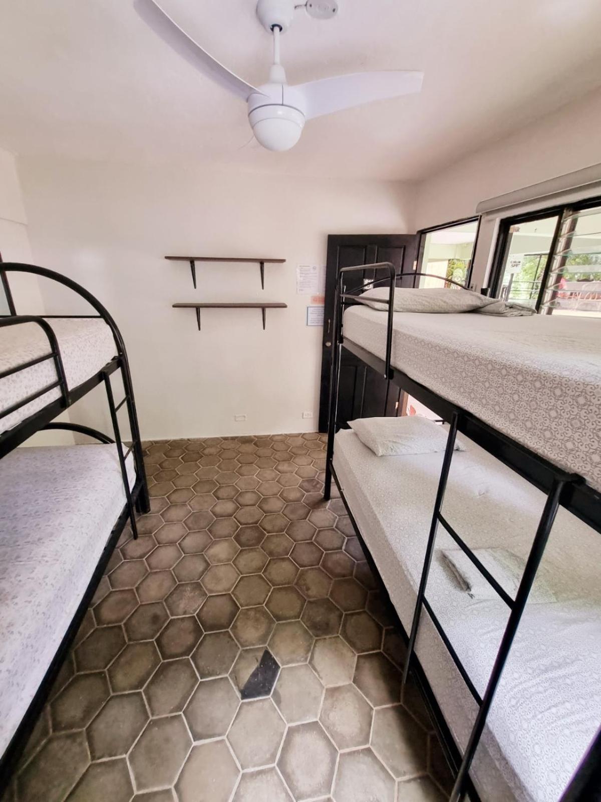 Casa Pura Vida Surf Hostel - Tamarindo Costa Rica Экстерьер фото