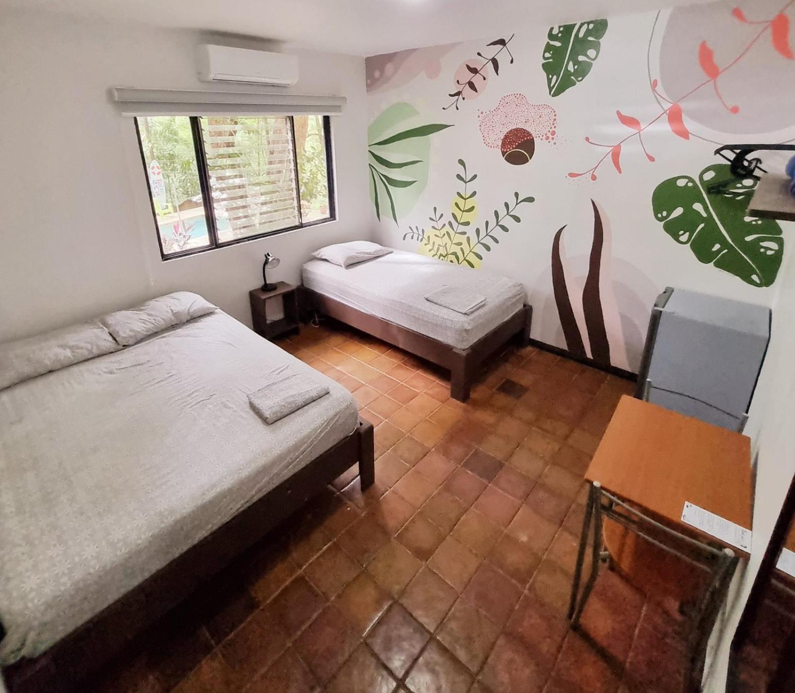 Casa Pura Vida Surf Hostel - Tamarindo Costa Rica Экстерьер фото