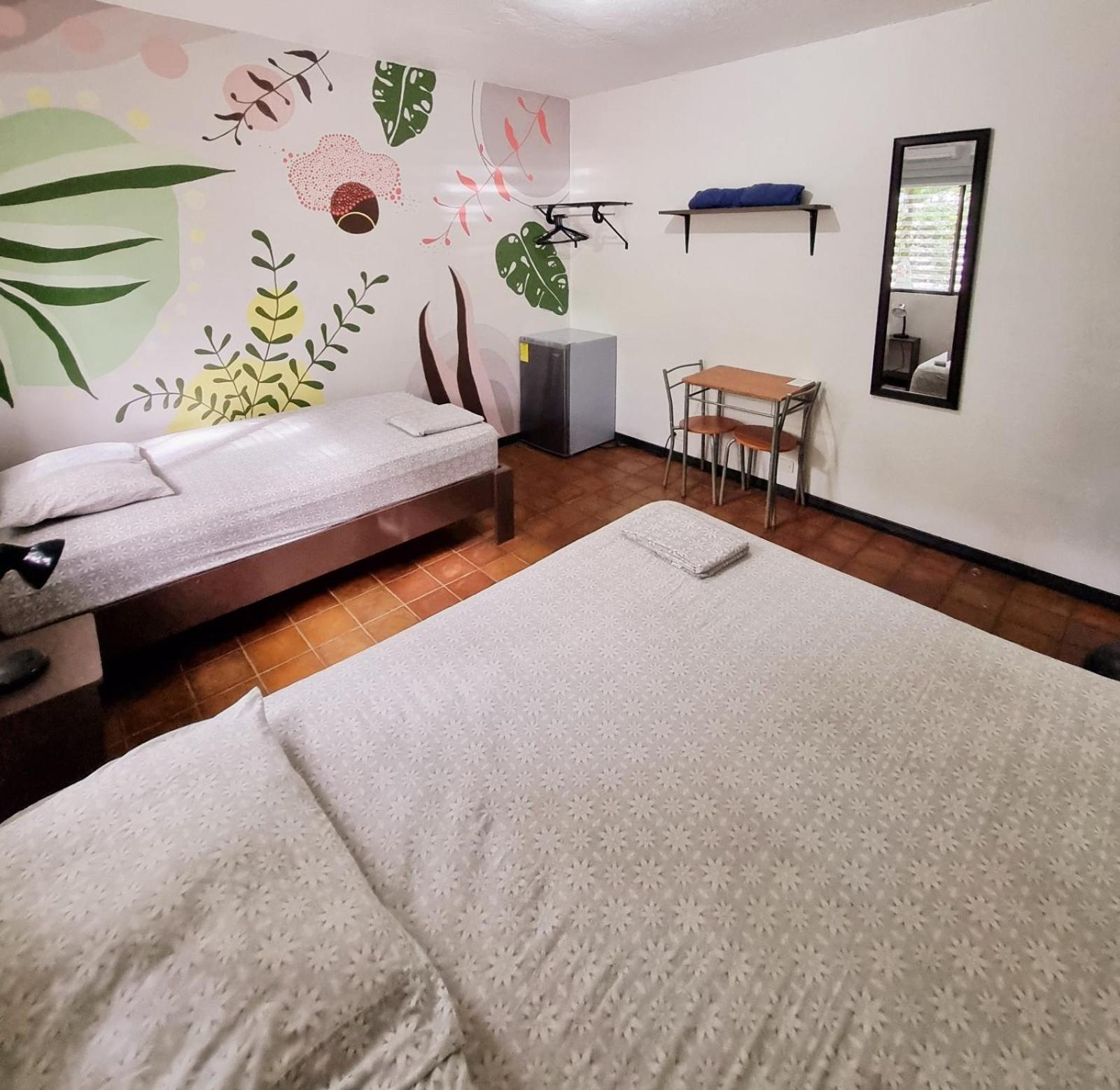 Casa Pura Vida Surf Hostel - Tamarindo Costa Rica Экстерьер фото