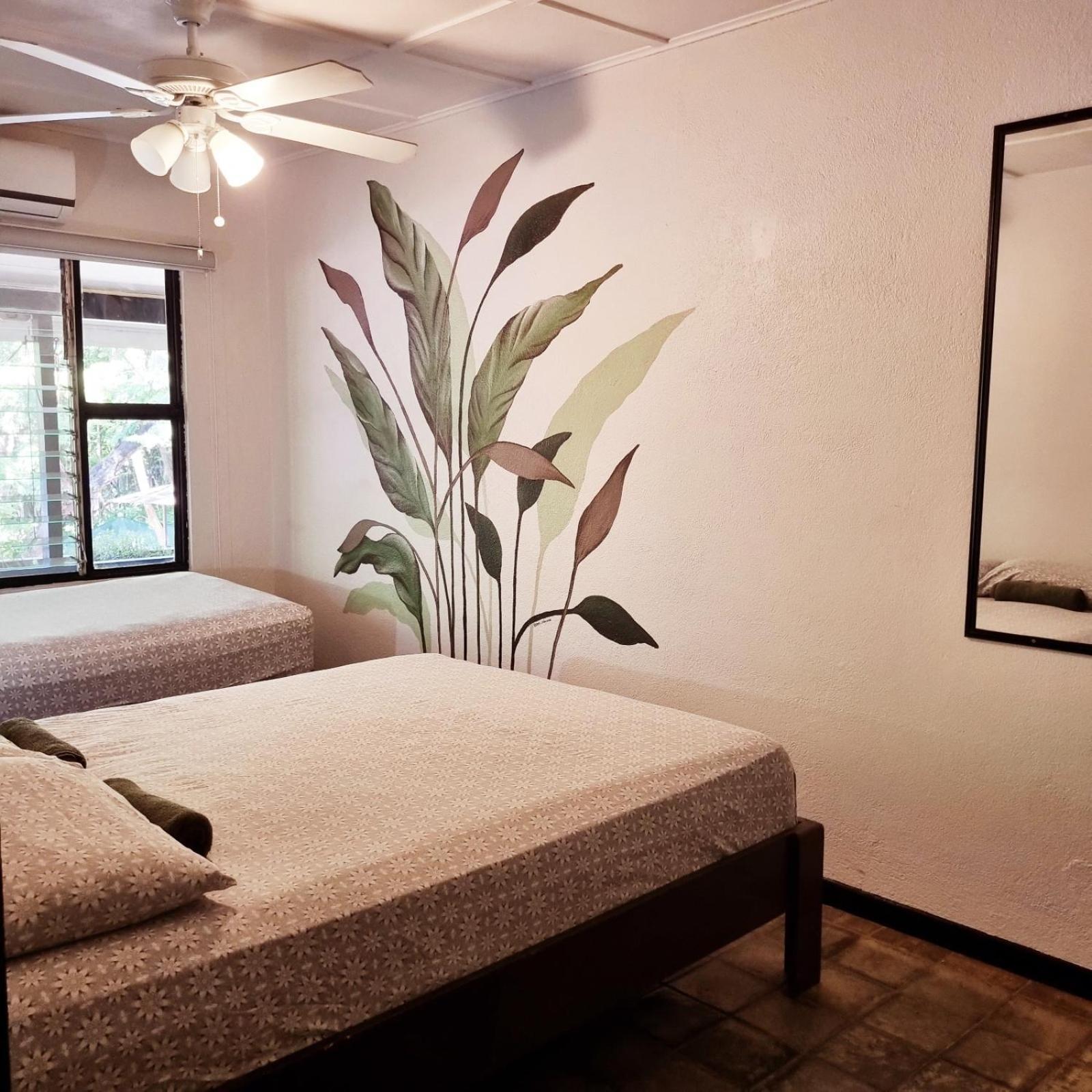 Casa Pura Vida Surf Hostel - Tamarindo Costa Rica Экстерьер фото